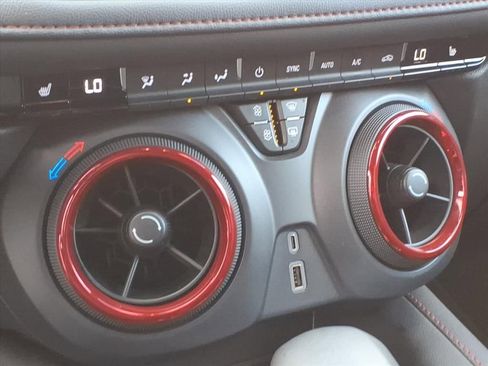 Used 2025 Chevrolet Blazer RS image 26