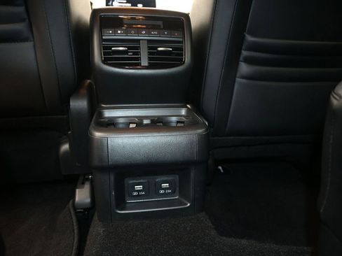 Used 2023 MAZDA CX-9 Touring image 16