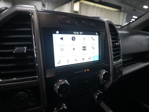 Used 2017 Ford F150 Lariat w/ Equipment Group 502A Luxury AWD/4WD image 6