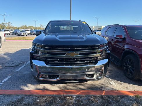 Used 2020 Chevrolet Silverado 1500 LTZ w/ LTZ Premium Package image 2