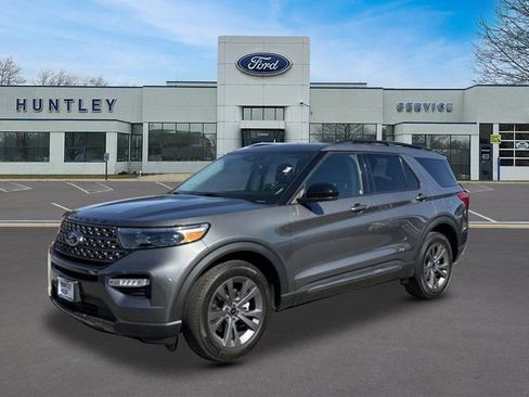 Used 2024 Ford Explorer XLT w/ Equipment Group 202A AWD/4WD image 1