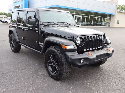 Used 2019 Jeep Wrangler Unlimited Sport S AWD/4WD image 2