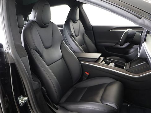 Used 2022 Tesla Model S image 34