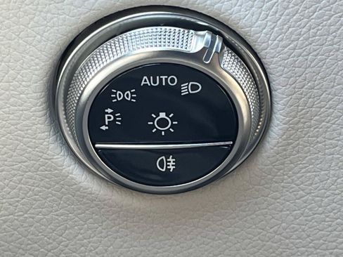 Used 2026 Mercedes-Benz GLC 300 image 26