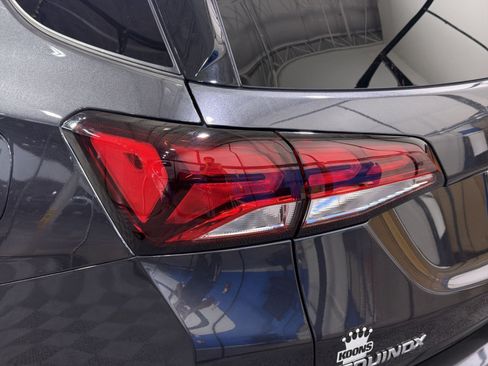 Used 2022 Chevrolet Equinox LT AWD/4WD image 18