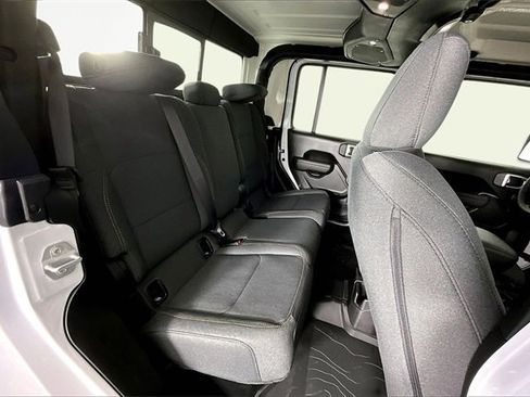 New 2026 Jeep Gladiator Sport image 11