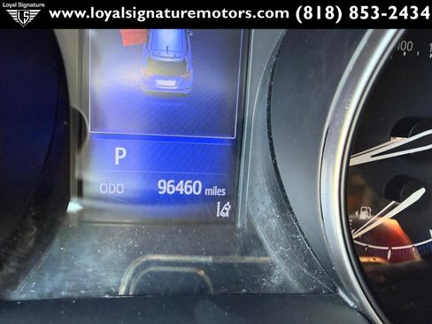 Used 2018 Toyota C-HR XLE FWD image 22