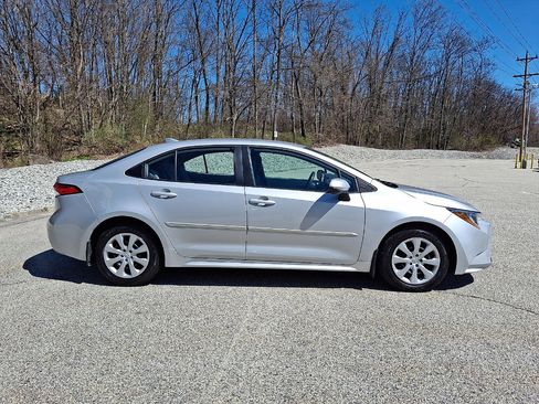Used 2024 Toyota Corolla LE FWD image 25