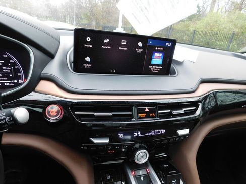 Used 2024 Acura MDX SH-AWD w/ Technology Package image 8