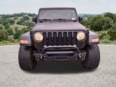 Used 2018 Jeep Wrangler Unlimited Sport S AWD/4WD image 2