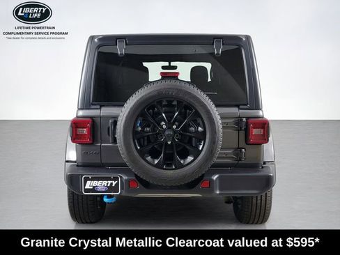 Used 2023 Jeep Wrangler Unlimited Sahara w/ Cold Weather Group AWD/4WD image 4