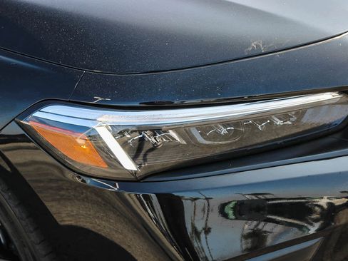 Used 2024 Honda Civic Sport image 4