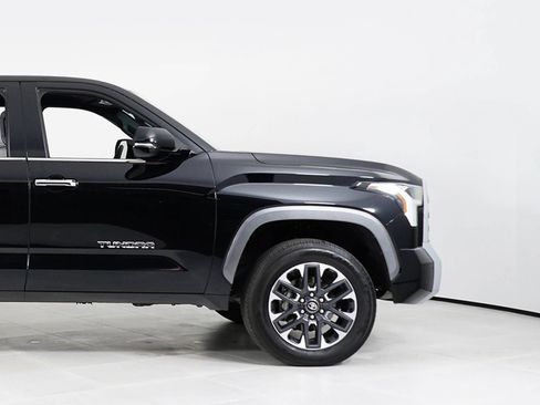 Used 2025 Toyota Tundra Limited AWD/4WD image 14