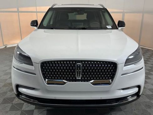 Used 2023 Lincoln Aviator 2WD w/ Premium Package image 10