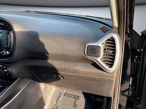 Used 2024 Kia Soul LX w/ Option Group 015 image 24