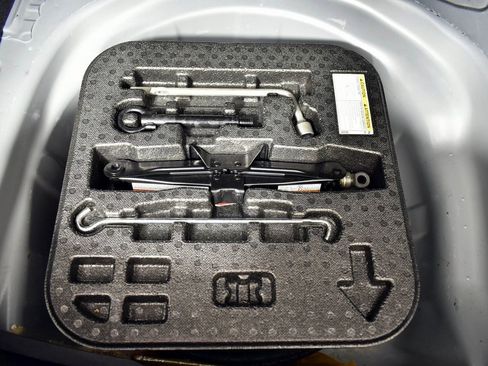 Used 2022 Toyota Corolla XLE image 20