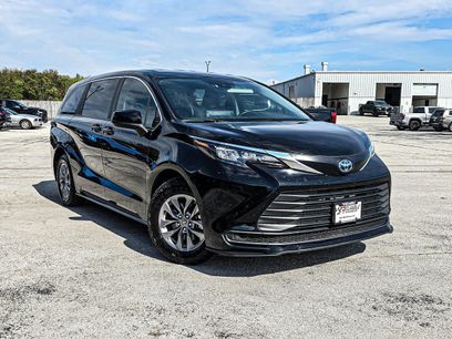 Used 2024 Toyota Sienna LE
