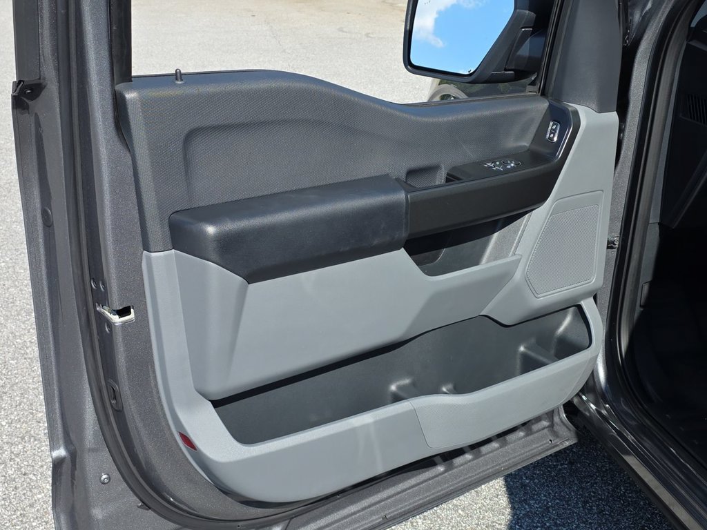 Used 2025 Ford F150 XL w/ Equipment Group 103A High RWD image 18