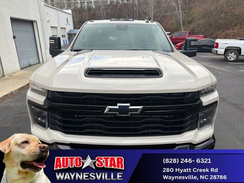 New 2026 Chevrolet Silverado 2500 Custom w/ Custom Value Package image 9