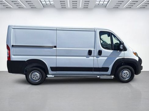 Used 2025 RAM ProMaster 2500 w/ U-Haul Equipment Group FWD image 3