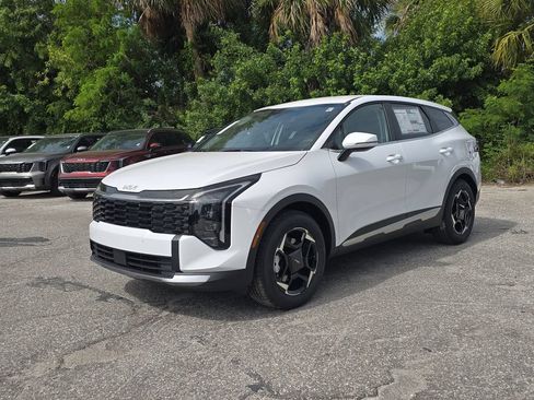 New 2026 Kia Sportage EX FWD image 4