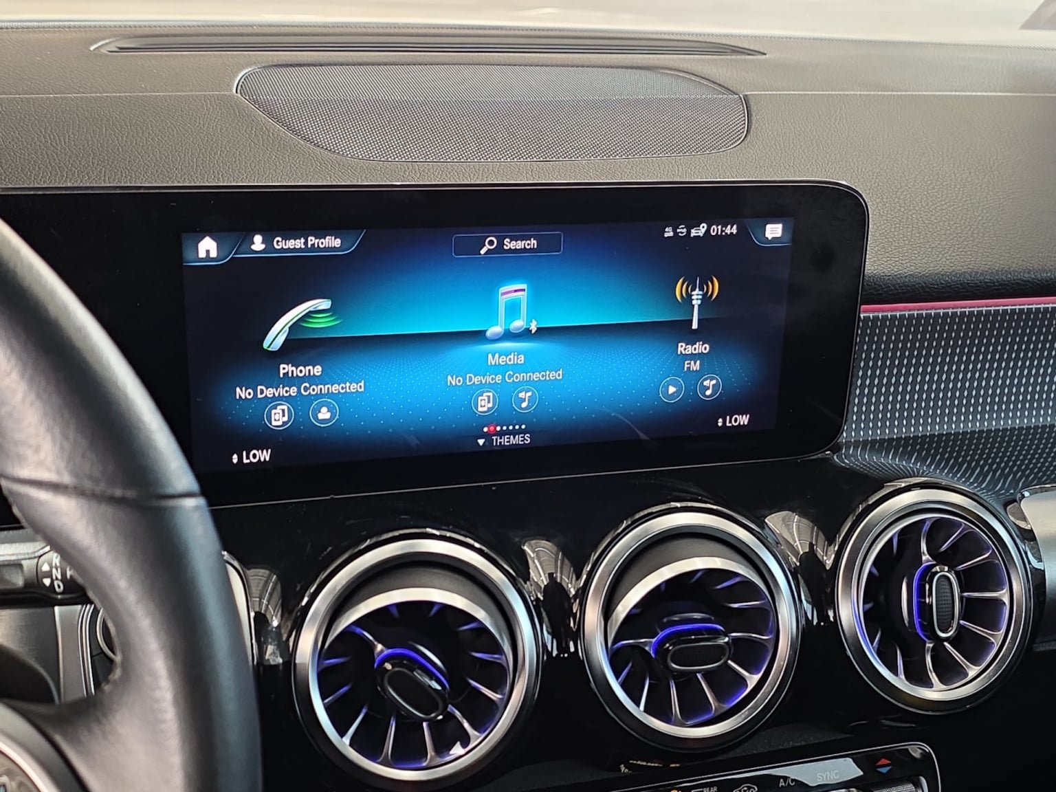 Used 2022 Mercedes-Benz GLB 250 4MATIC image 18