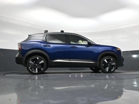 Certified 2025 Nissan Kicks SR FWD image 26