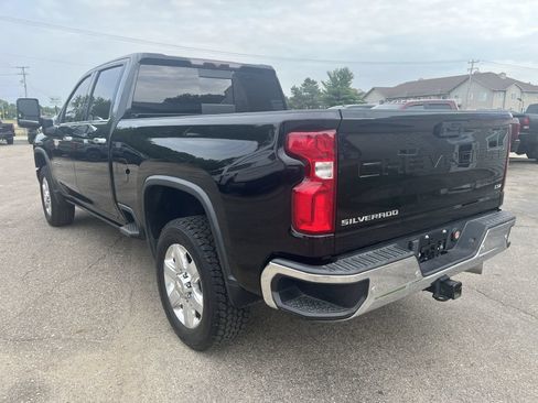 Used 2022 Chevrolet Silverado 2500 LTZ w/ LTZ Plus Package AWD/4WD image 9