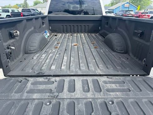 Used 2017 Ford F450 Platinum w/ Platinum Ultimate Package AWD/4WD image 3