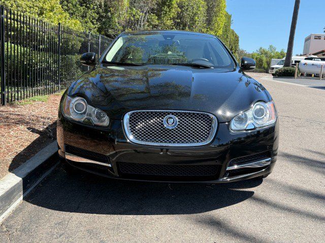 Used 2010 Jaguar XF Supercharged RWD image 7