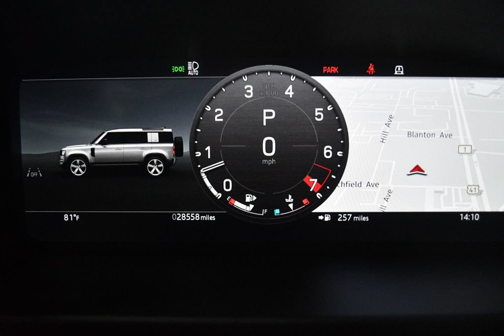 Used 2024 Land Rover Defender 110 X-Dynamic SE AWD/4WD image 44