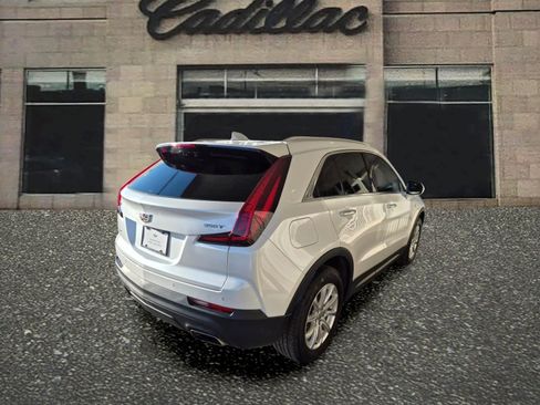 Certified 2023 Cadillac XT4 Luxury w/ Cold Weather Package AWD/4WD image 5