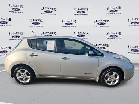 Used 2012 Nissan Leaf SL image 6