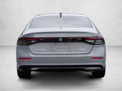 Used 2025 Honda Accord Touring image 7