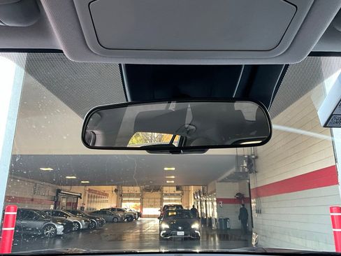 Used 2025 Toyota RAV4 XLE image 18