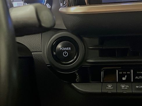 Used 2023 Toyota Crown XLE image 23