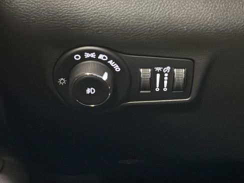 New 2026 Jeep Compass Latitude AWD/4WD image 29