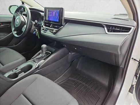 Certified 2025 Toyota Corolla LE FWD image 21