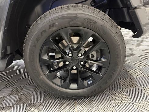 Used 2021 Jeep Wrangler Unlimited Sahara image 40