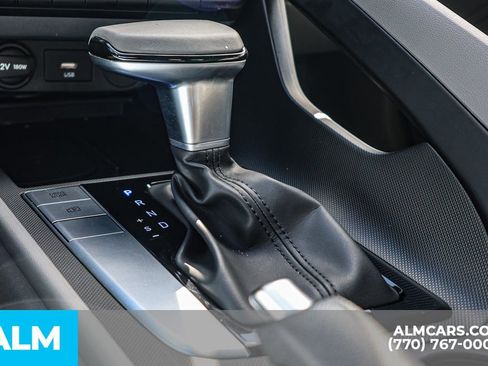 Used 2025 Hyundai Elantra Sport image 41