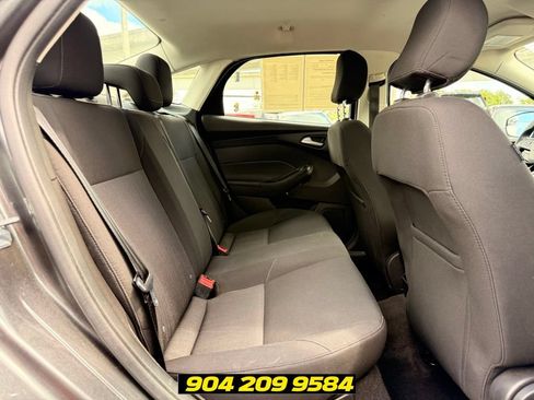 Used 2017 Ford Focus SE FWD image 33