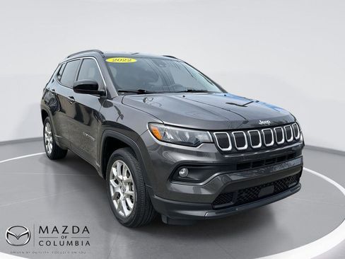 Used 2022 Jeep Compass Latitude AWD/4WD image 1