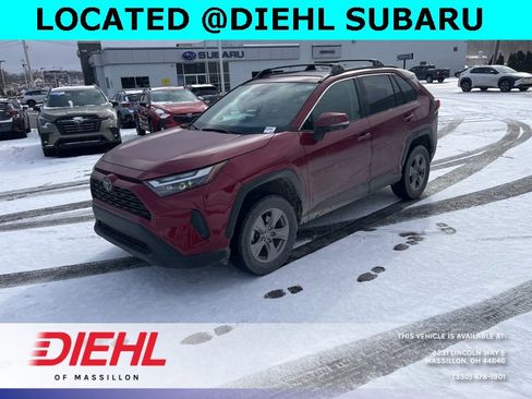 Used 2022 Toyota RAV4 XLE w/ Convenience Package image 5