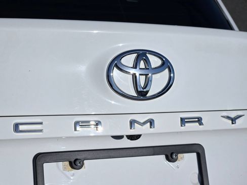 Used 2021 Toyota Camry LE FWD image 36