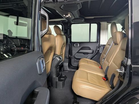 Used 2021 Jeep Wrangler Unlimited Sahara AWD/4WD image 23