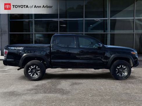 Used 2023 Toyota Tacoma TRD Off-Road w/ Advanced Technology Package image 10