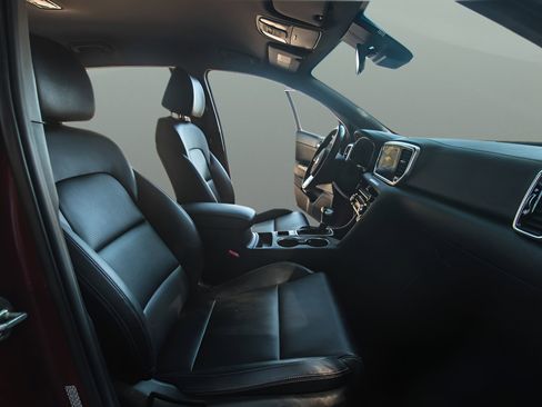 Used 2021 Kia Sportage EX image 12