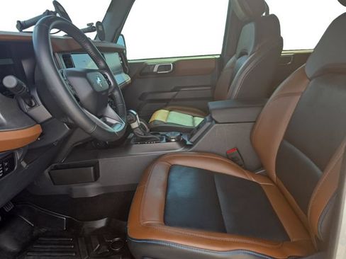 Used 2024 Ford Bronco Outer Banks AWD/4WD image 11