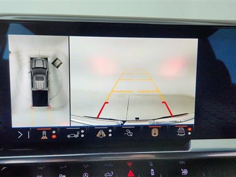 Used 2024 GMC Sierra 1500 SLT w/ SLT Premium Plus Package image 45