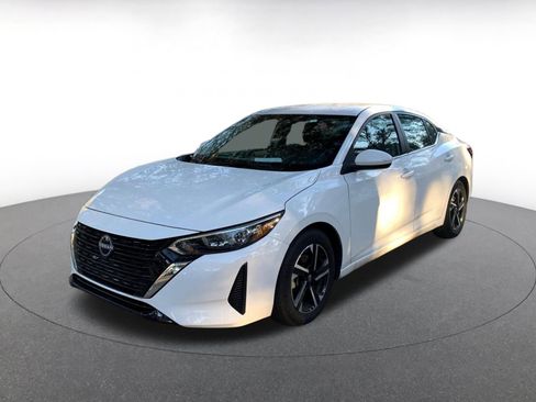 Used 2025 Nissan Sentra SV image 3